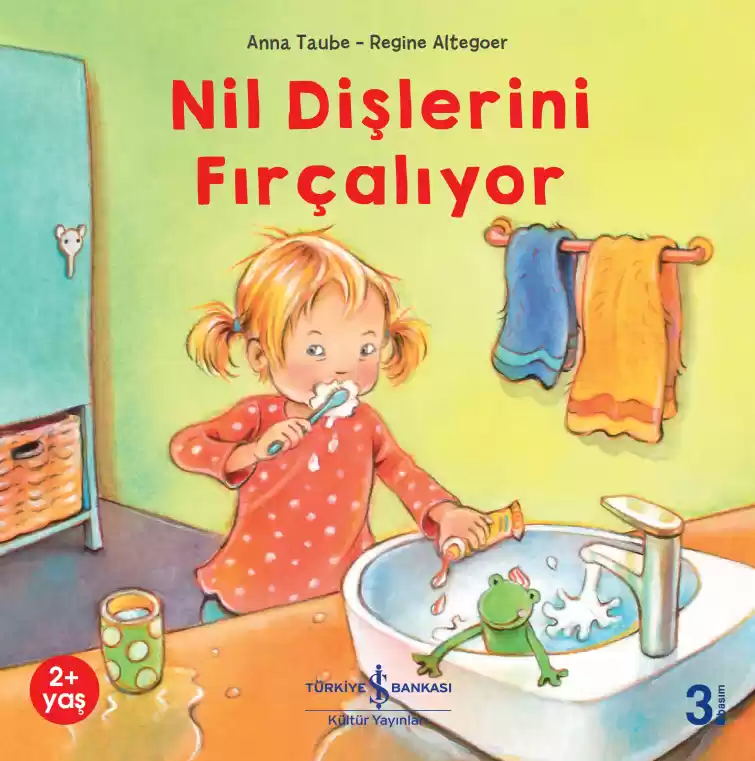 Nil Dişlerini Fırçalıyor kapağı